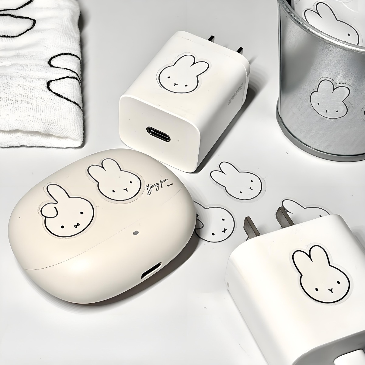 Kawaii Anime Miffy Coniglio Ad - Gaming Accessories Cute recensione e prezzo