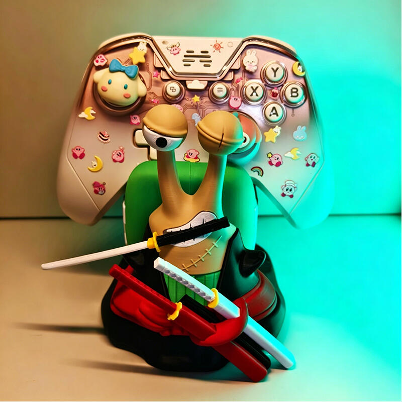 Supporto per Gamepad One Piece - Gaming Accessories Desk recensione e prezzo